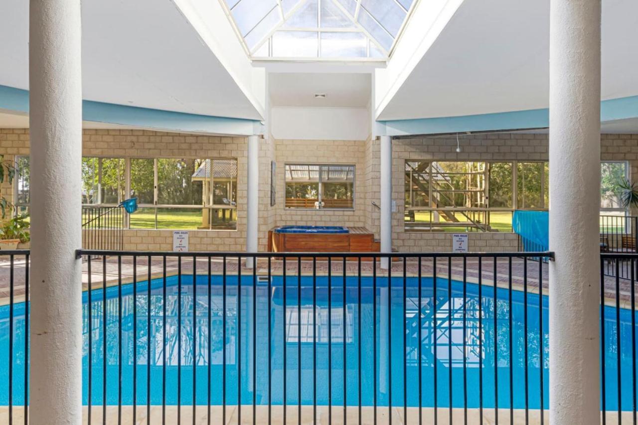 Inn The Tuarts Guest Lodge Wonnerup Eksteriør billede